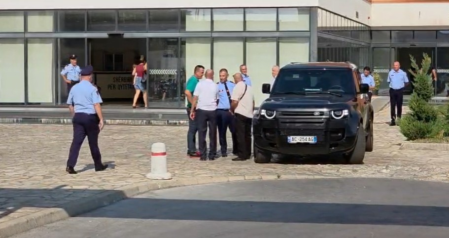 Skënder Hita i pakënaqur me Policinë e Shkodrës, takim me strukturat: Duhen rezultate më të forta!