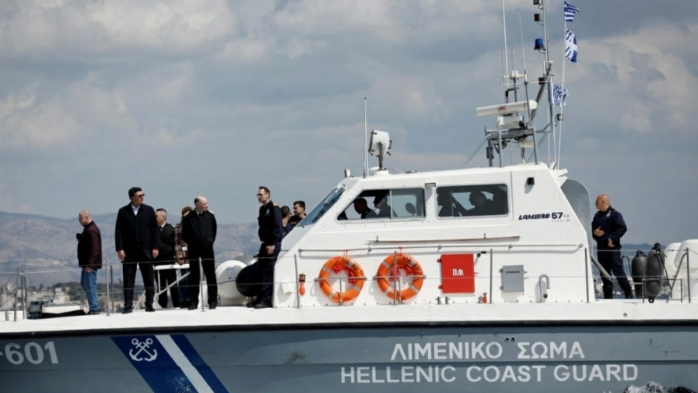 Mbytet varka me emigrantë pranë Kretës, një i vdekur dhe 25 të zhdukur