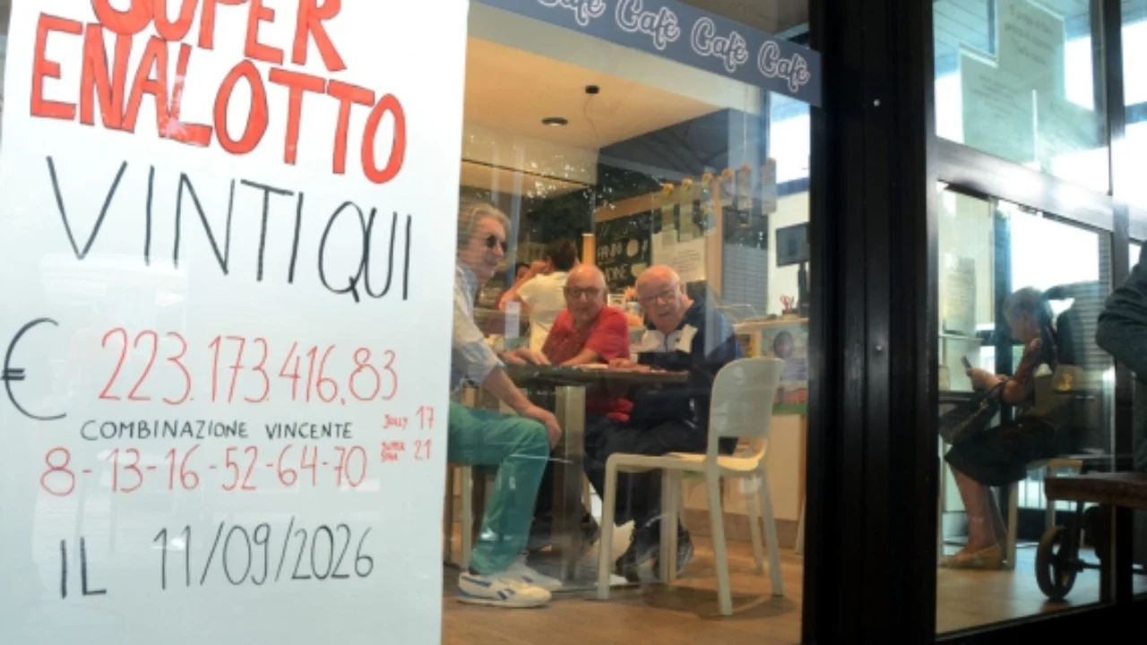 Jackpoti prej 223 milionë euro kthehet në betejë ligjore, ish-gruaja i kthehet në ‘makth’ burrit që fitoi shumën marramendëse
