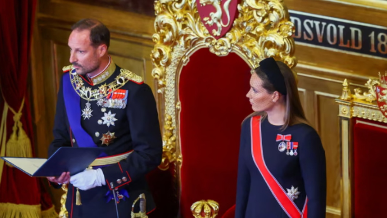 Pas vdekjes së Mbretit Harald, Haakon betohet në Parlament: Të gjithë për Norvegjinë