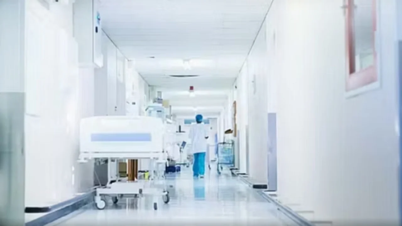 Itali, 44-vjeçari shtirej si gjinekolog dhe u kërkonte pacienteve foto e video intime