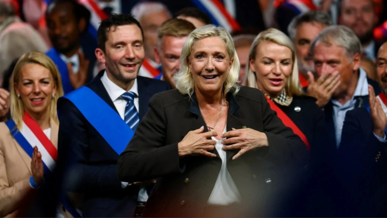E djathta ekstreme po forcohet në Francë, partia e Le Pen fiton një grup parlamentar në Senat për herë të parë