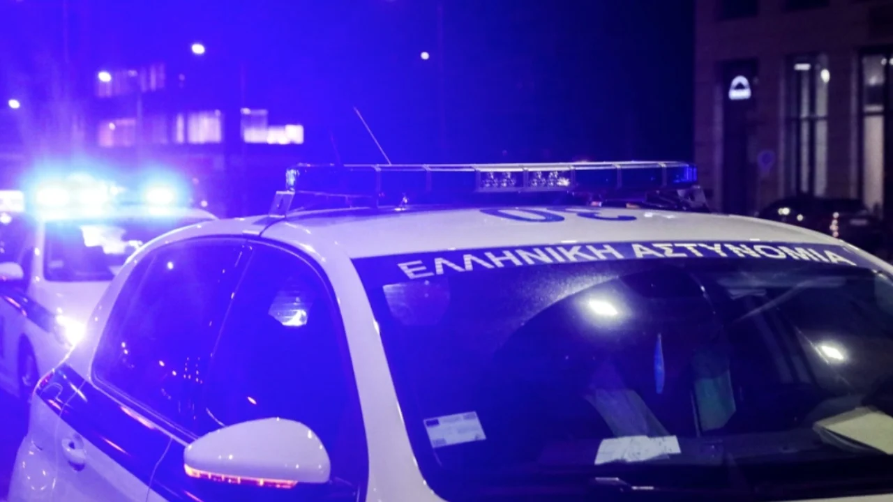 Theret për vdekje 25-vjeçarja në Greqi. I dashuri pretendoi se u sulmuan, por nuk iu gjet asnjë plagë në trup