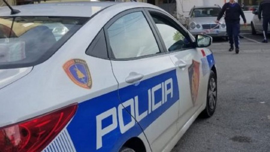Motori përplaset me shtyllën, ndërron jetë 21-vjeçari