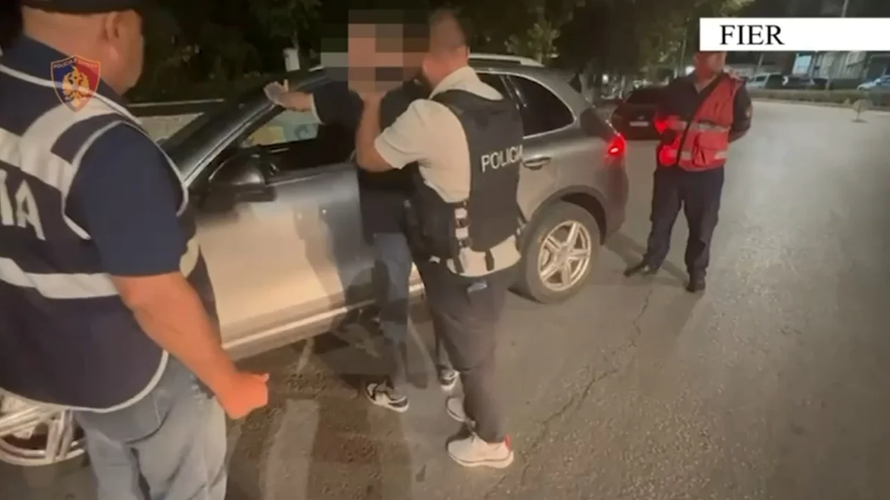 Transportonte flori dhe para me “Porsche Cayenne”, arrestohet 30-vjeçari në Roskovec