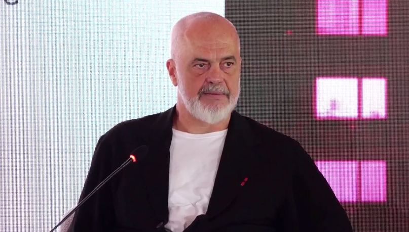 “4000 çifte të reja me çelësin e shtëpisë në dorë”/ Rama prezanton skemën e 2027-s: 2000 kredi me 0% interes dhe 2000 me 3%