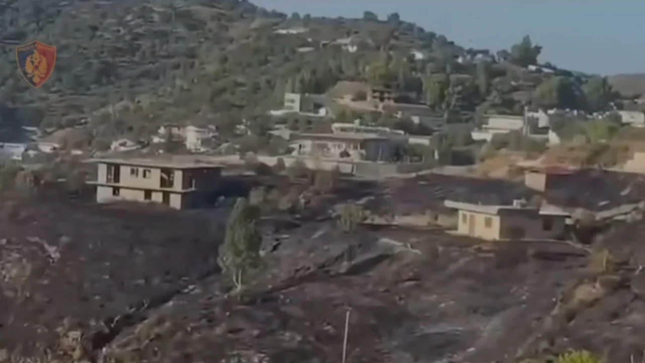 Ndezi zjarr në oborrin e banesës, por flakët dogjën një sipërfaqe toke dhe rrezikuan banesat, pranga 60-vjeçarit