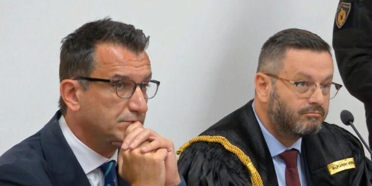 Avokatët e huaj të Veliajt kërkesë në SPAK: Duam ta takojmë në burgun e Durrësit