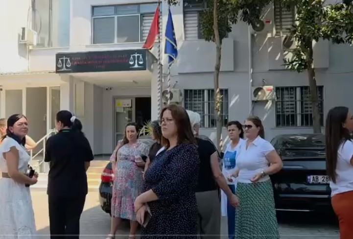 Pas Tiranës, në bojkot edhe gjykatat e Lushnjes, Fierit dhe Vlorës! Shkak ngërçi me pagat