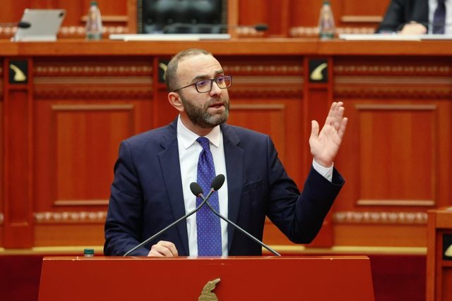 Skandali i SHISH/ Bardhi i përgjigjet Ballës: Kërkesa për mocion me debat nuk i pengon hetimet e drejtësisë