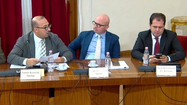 Përplasje te Ligjet për reformën territoriale/ Korreshi: Ju e kishit ligjin si furrë. Manja: Nisma juaj u është nisur bashkive