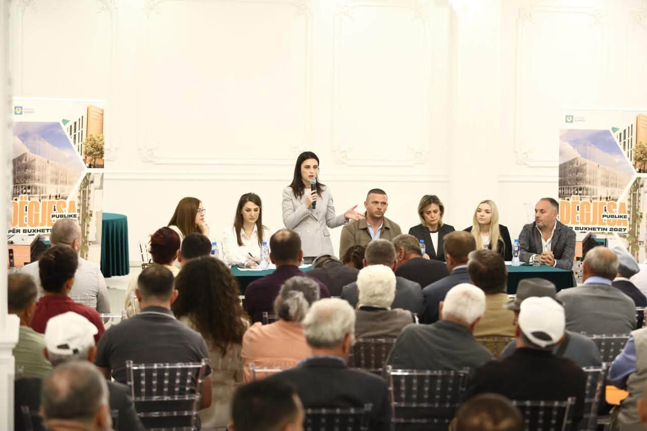 Sako zhvillon dëgjesë publike në Katund të Ri, prezanton prioritetet për 2027
