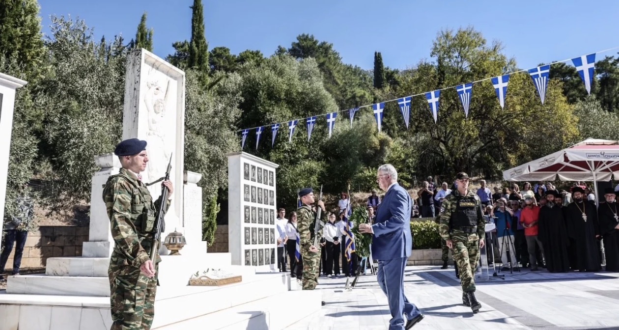 “Bashkëpunuan me pushtuesit për Shqipërinë e madhe”/ Presidenti grek rihap plagët e Çamërisë. Kërkohet reagim nga Tirana zyrtare