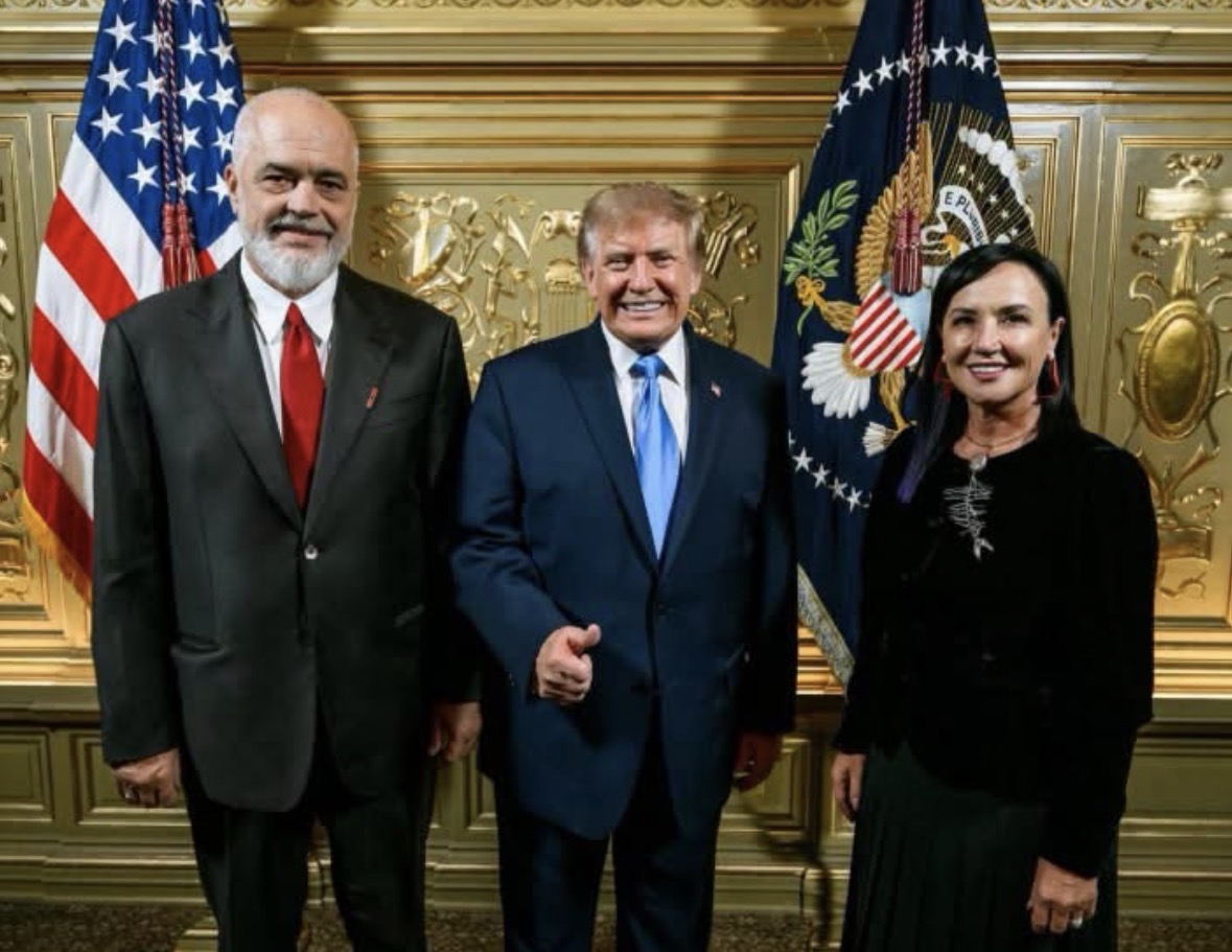 Edi Rama poston foto me Donald Trump: U detyrova ta bëj me AI
