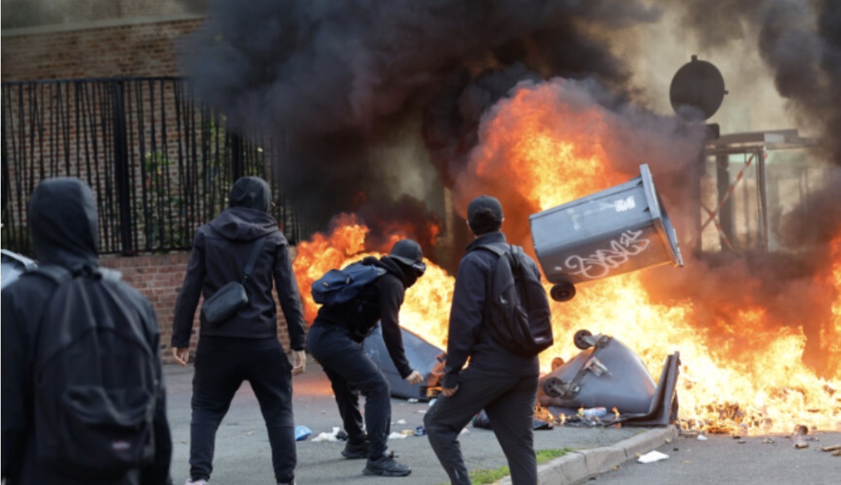 Francë, studentët dalin në rrugë/ Zjarre, përleshje dhe qindra arrestime